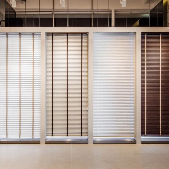 Горизонтальные жалюзи в кладовку